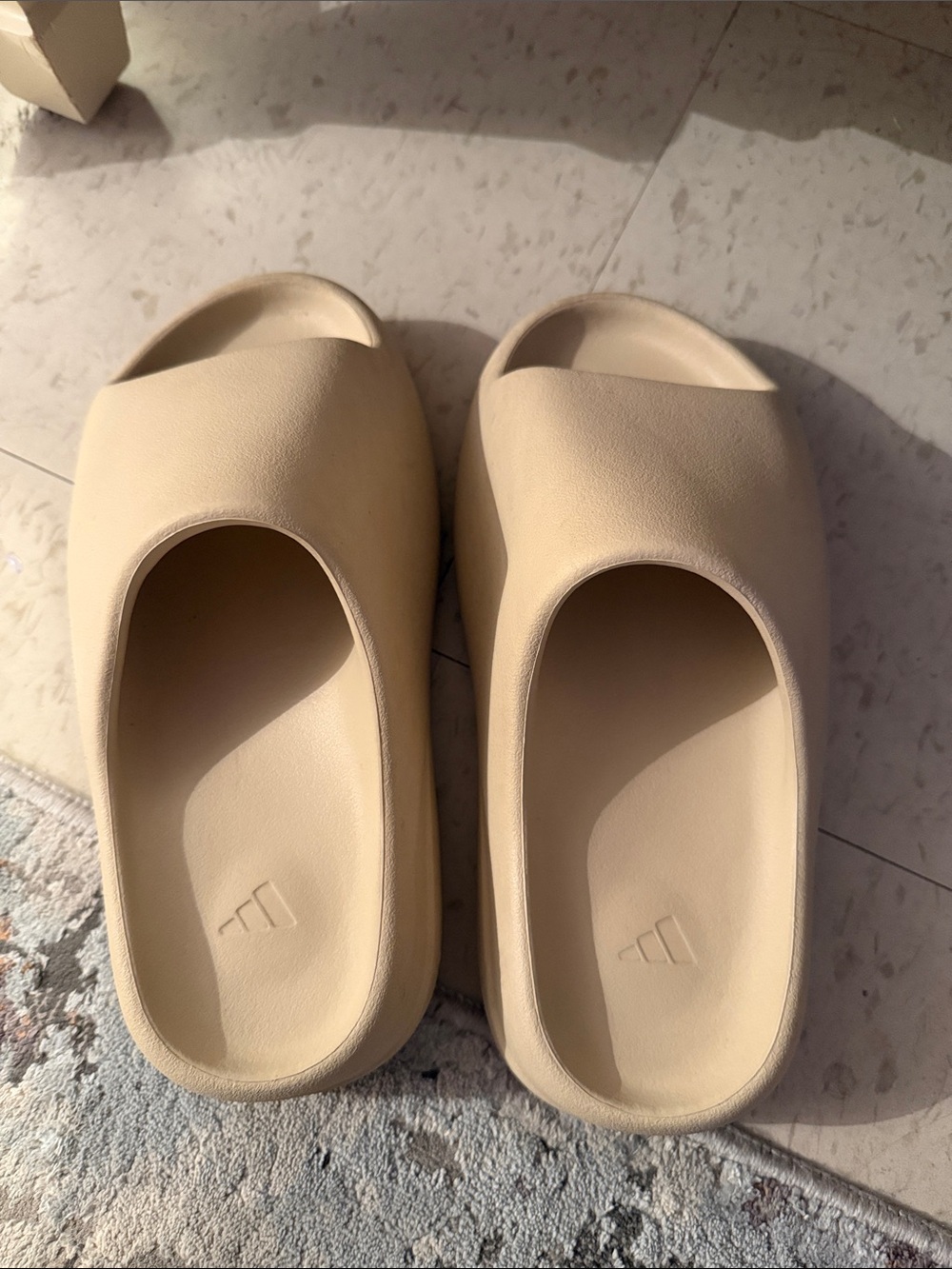 YEEZY adidas beige slides